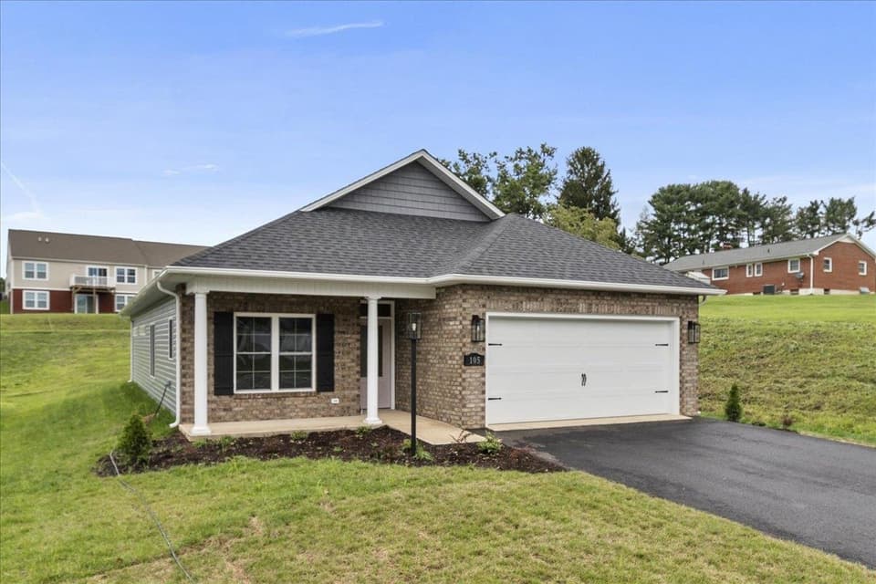 105 Vinnie Avenue NW, photo 4 of 40