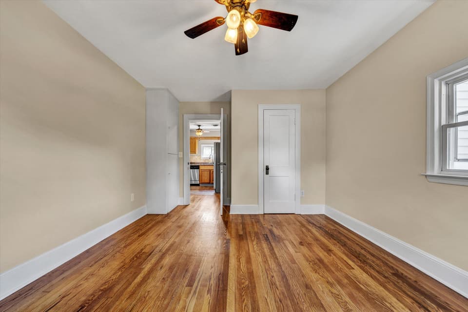 215 S Hill Drive, photo 28 of 37