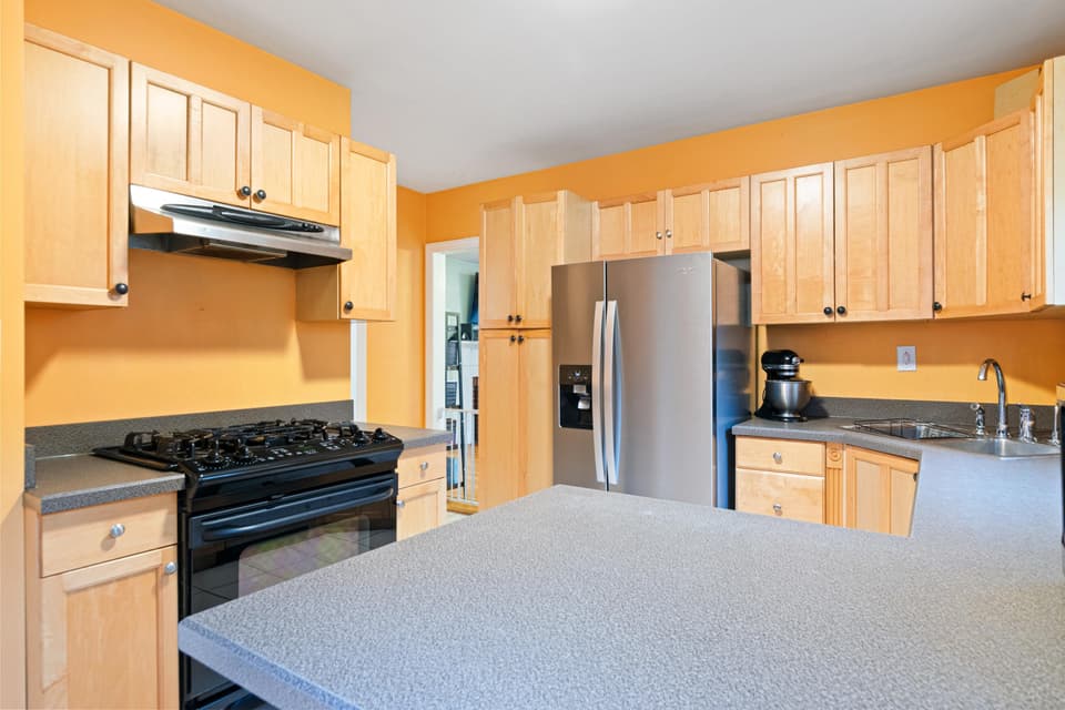 120 Cherry Lane, photo 16 of 33