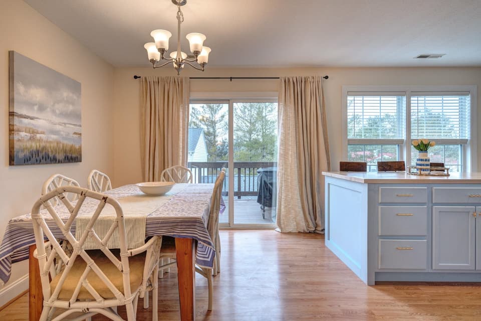 250 Silver Leaf Drive, photo 14 of 40