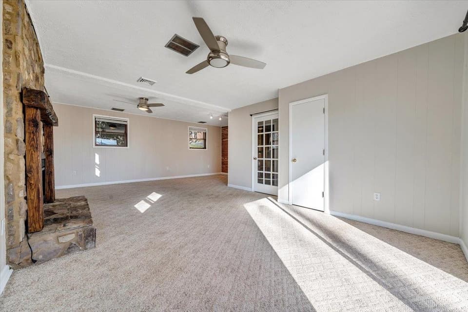 1100 Flint Drive, photo 32 of 40