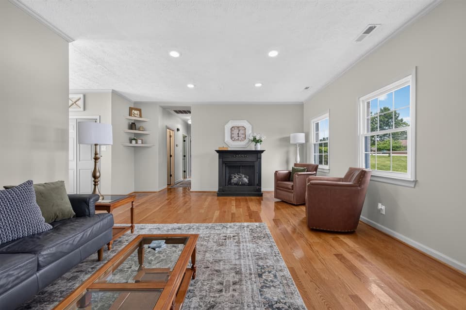 40 S Central Drive, photo 9 of 40