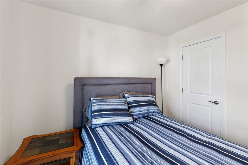 325 John Adams Drive, photo 27 of 40