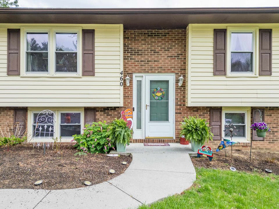 460 Mulberry Drive SW, photo 12 of 40