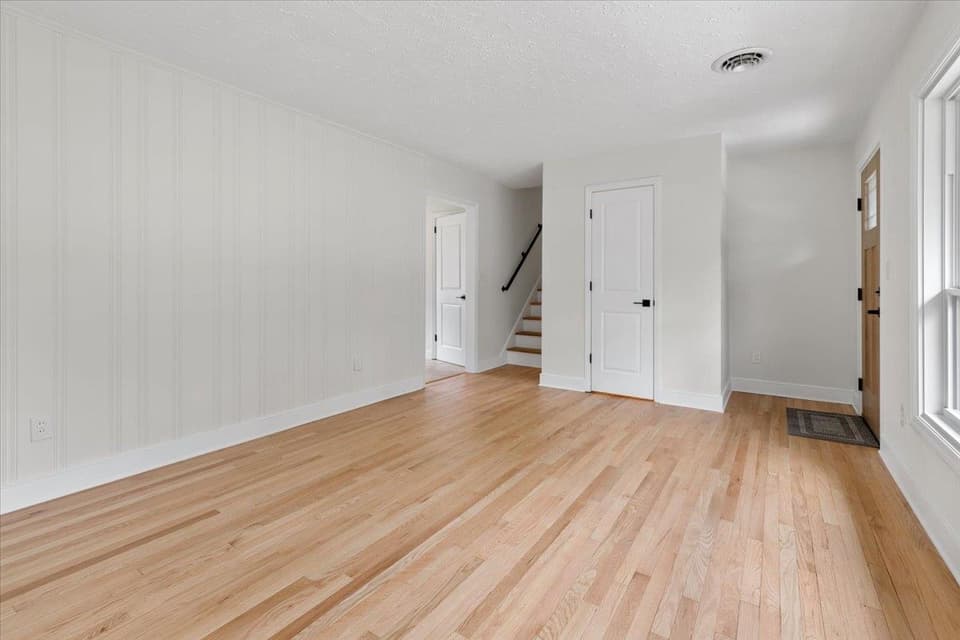 950 McHenry Avenue, photo 12 of 40