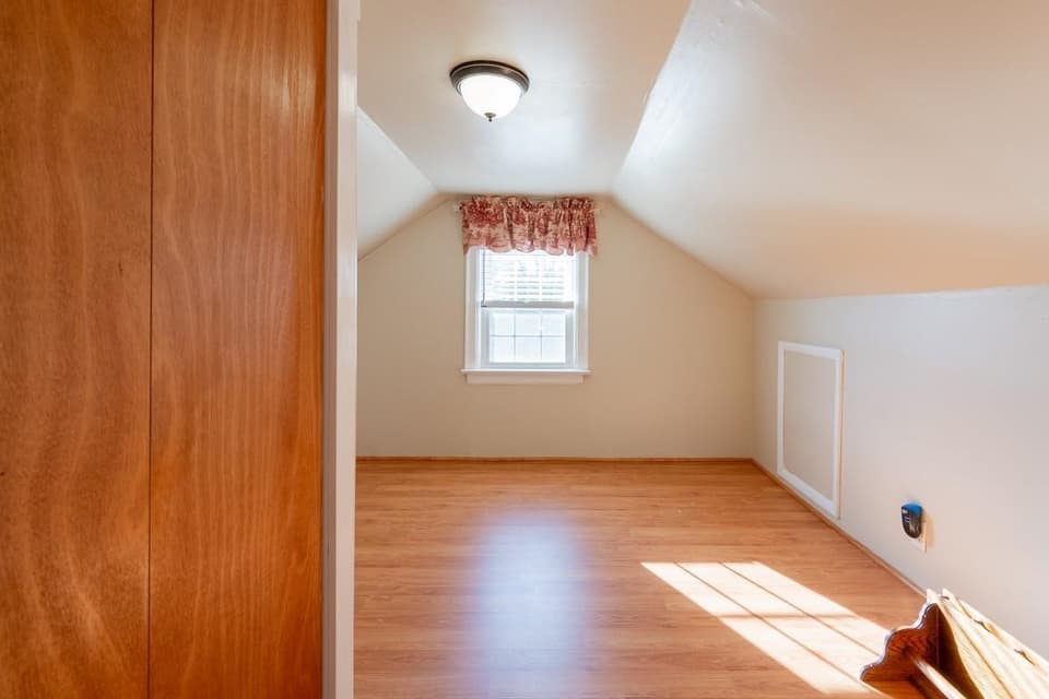 315 Montgomery Street, photo 37 of 40