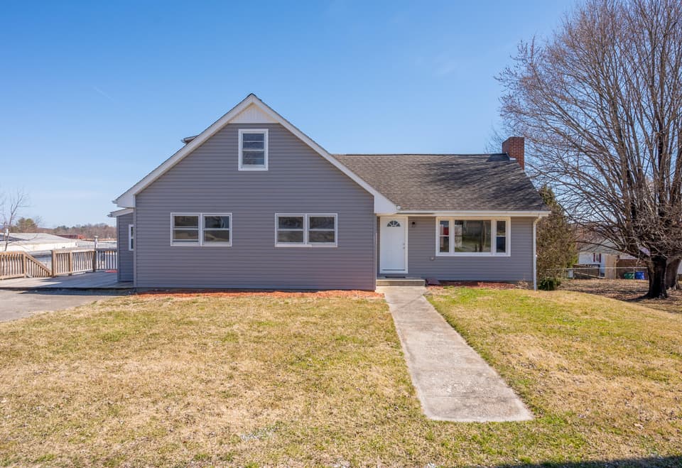 120 James St NW, Christiansburg