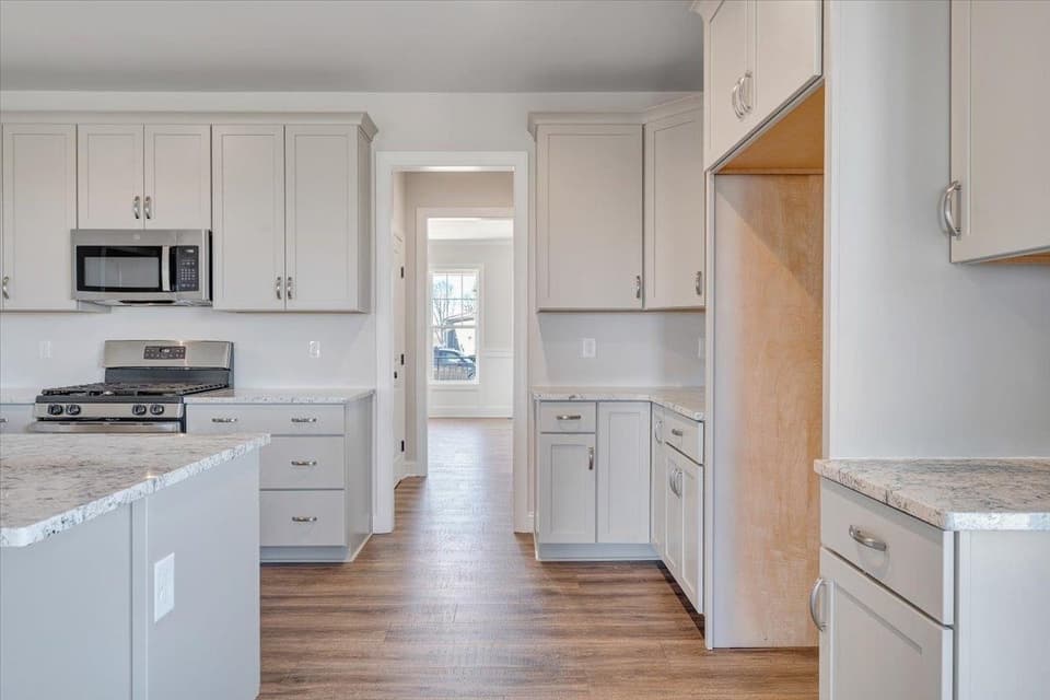 985 Round Meadow Drive, photo 26 of 40