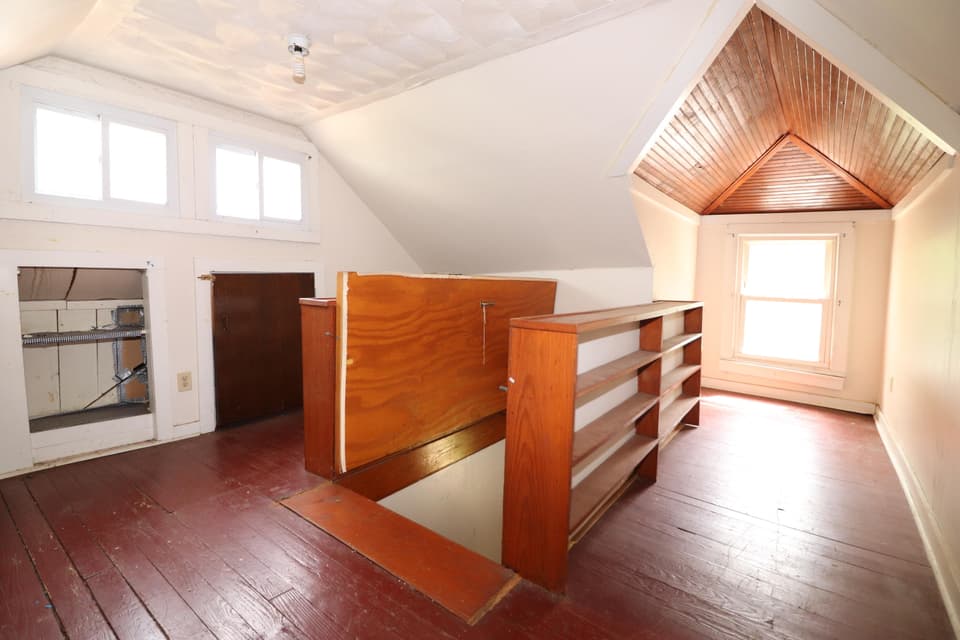 402 Craig St NE, photo 17 of 17