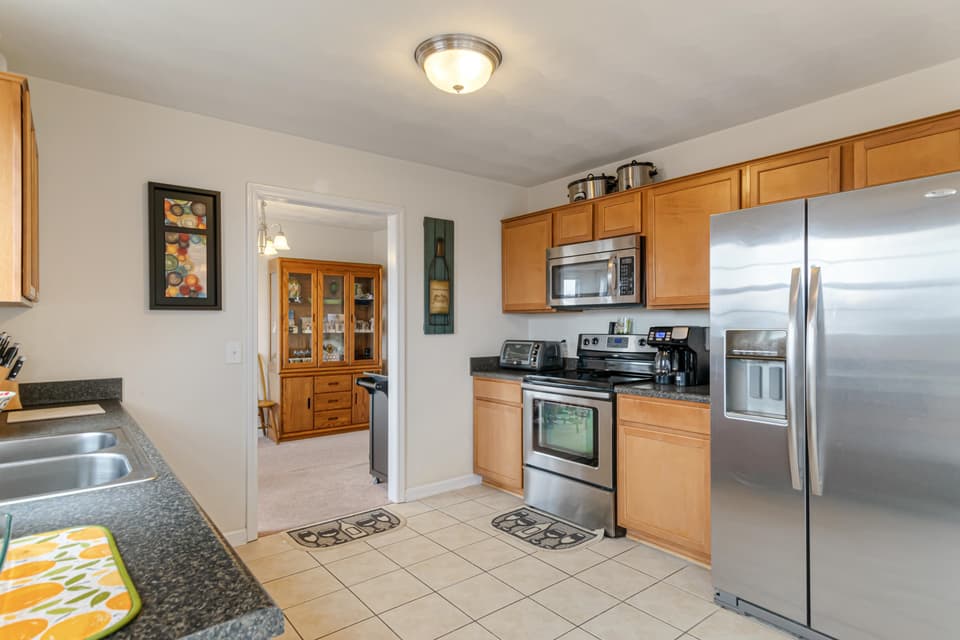 535 Keystone Drive, photo 13 of 40