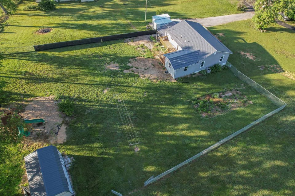 4424 Bluegrass Road, photo 3 of 40
