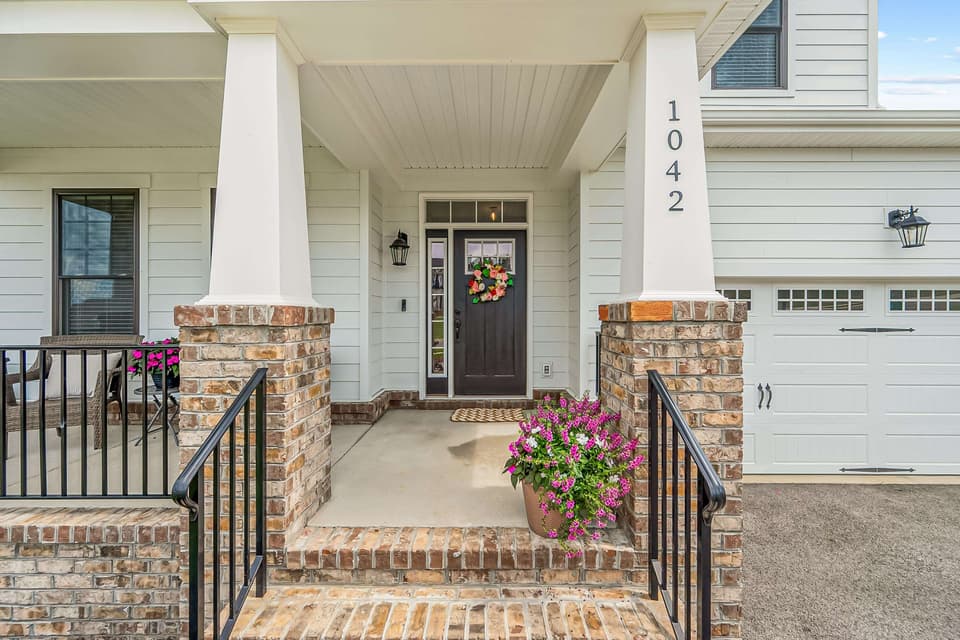 1042 Round Meadow Drive, photo 3 of 40