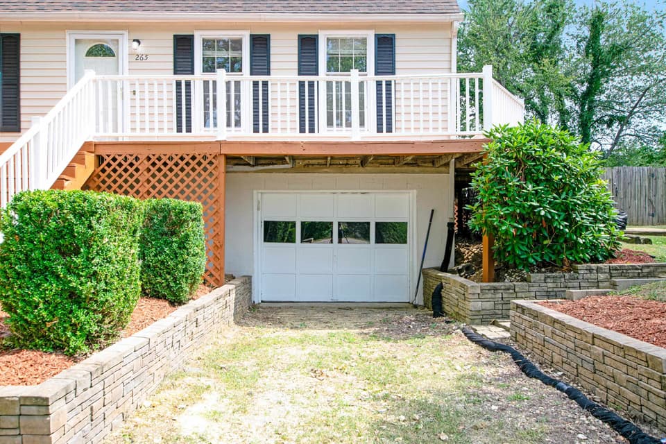 265 Clearview Drive, photo 5 of 40