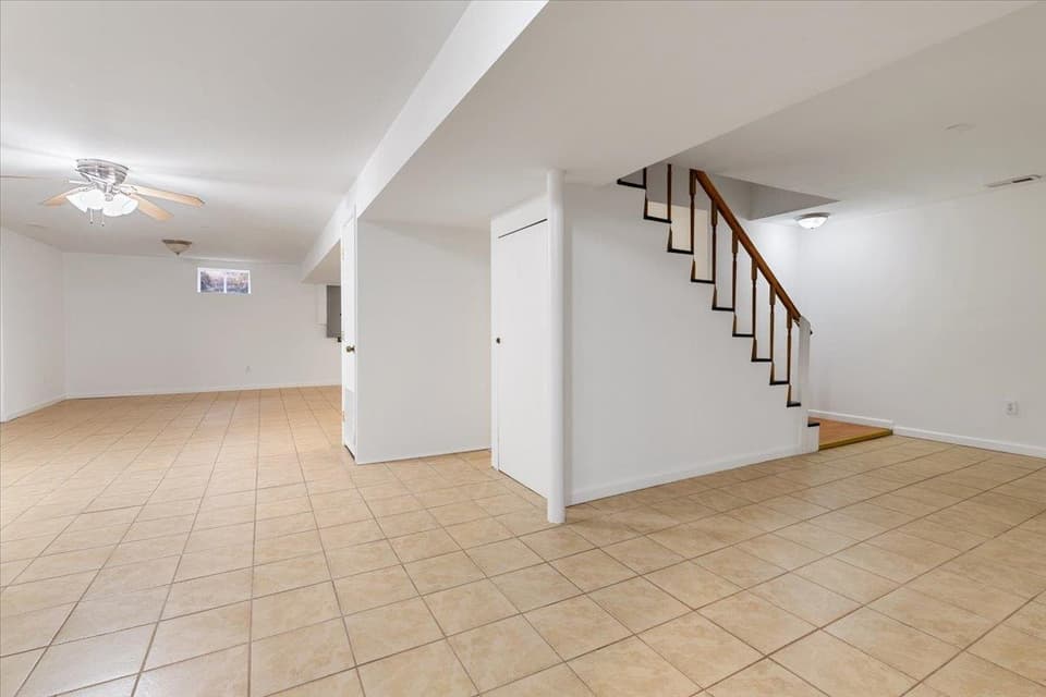 106 Miller Street SE, photo 38 of 40