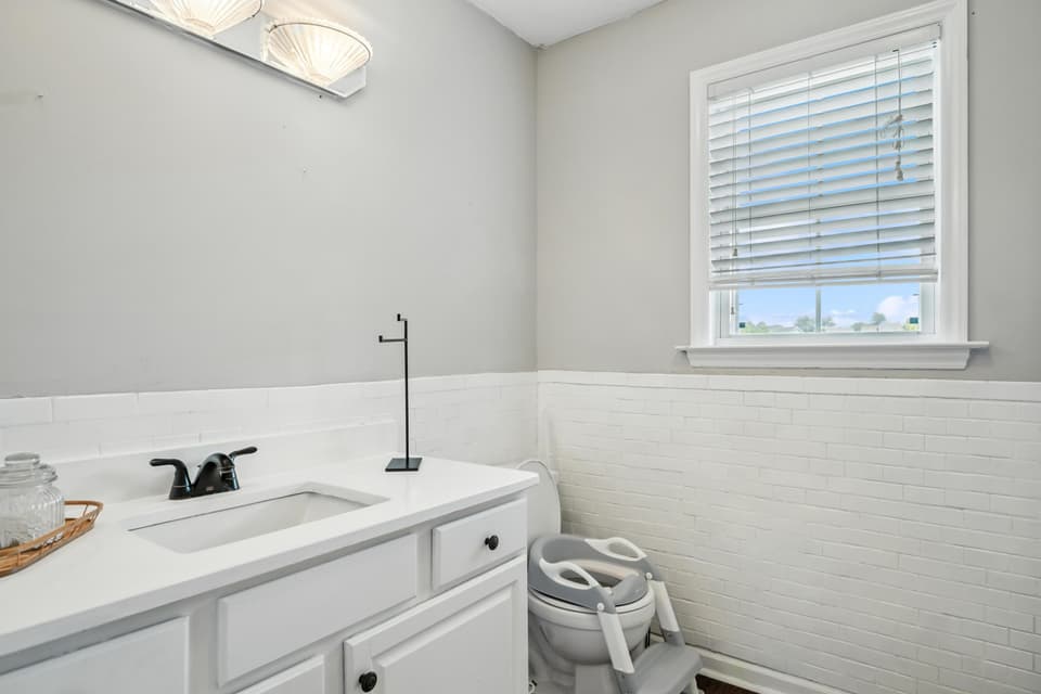 50 Sapphire Avenue, photo 31 of 39