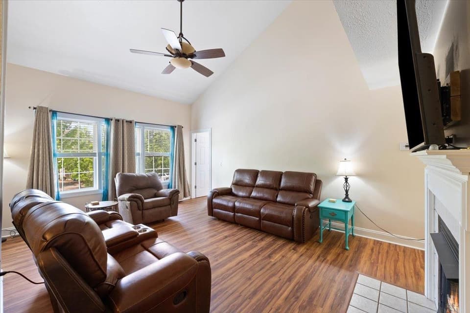 175 Kitty Lane, photo 3 of 34