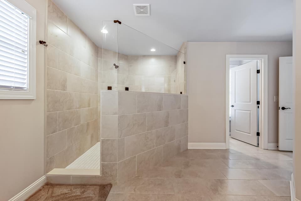 1042 Round Meadow Drive, photo 35 of 40