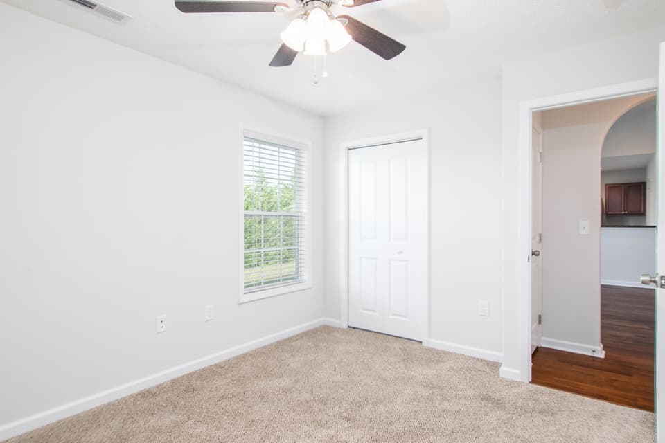 2050 Glade Drive SE, photo 28 of 34