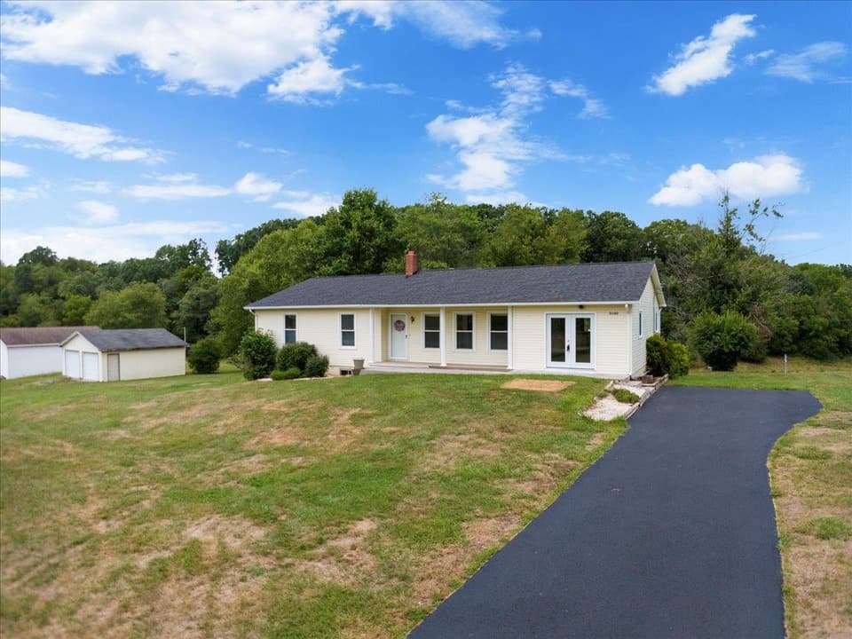 3540 Fairview Church Road, photo 2 of 40
