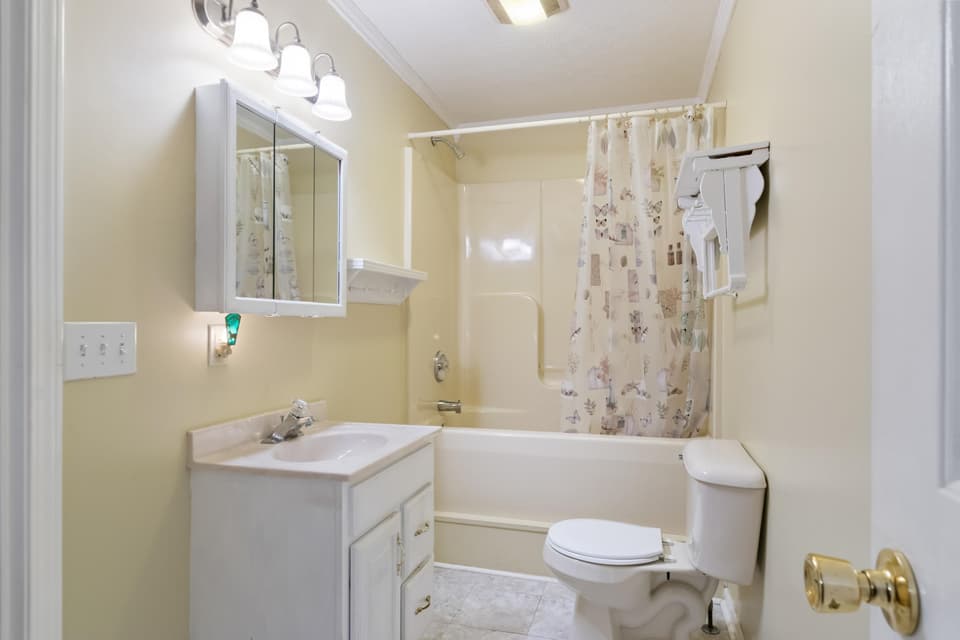 135 Justin Lane, photo 12 of 38