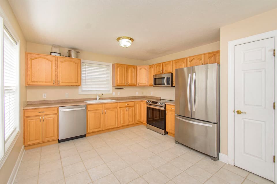 610 Oak Tree Boulevard, photo 19 of 37