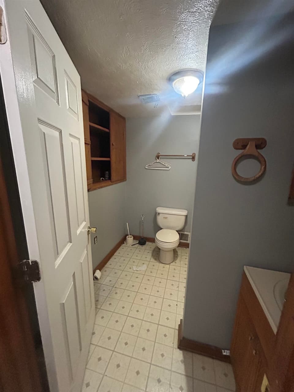 70 Mill Lane NE, photo 3 of 7