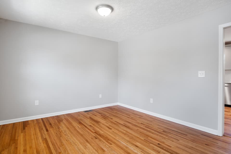 445 Rainbow Street, photo 6 of 31
