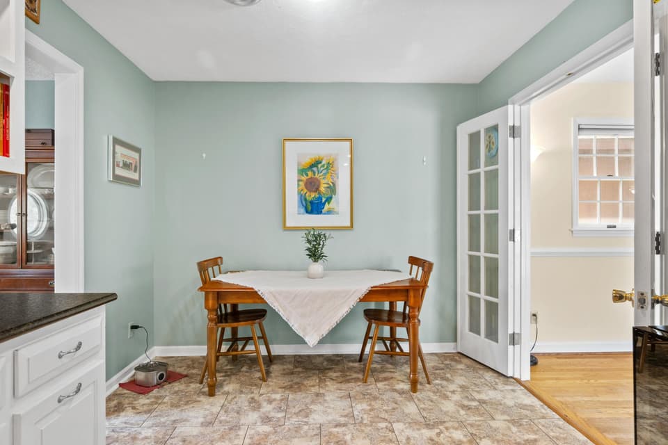 130 Somerset Street, photo 22 of 40