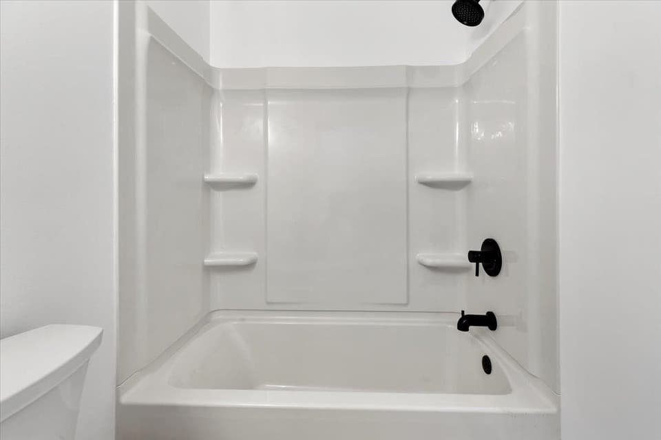 2435 Glade Drive SE, photo 19 of 40