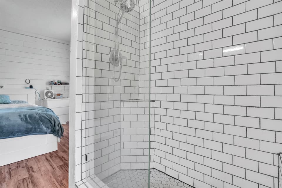513 Craig Street, photo 21 of 32