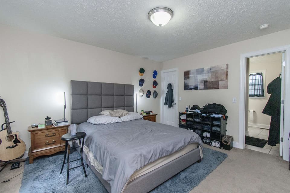 1015 Oak Tree Boulevard, photo 10 of 29