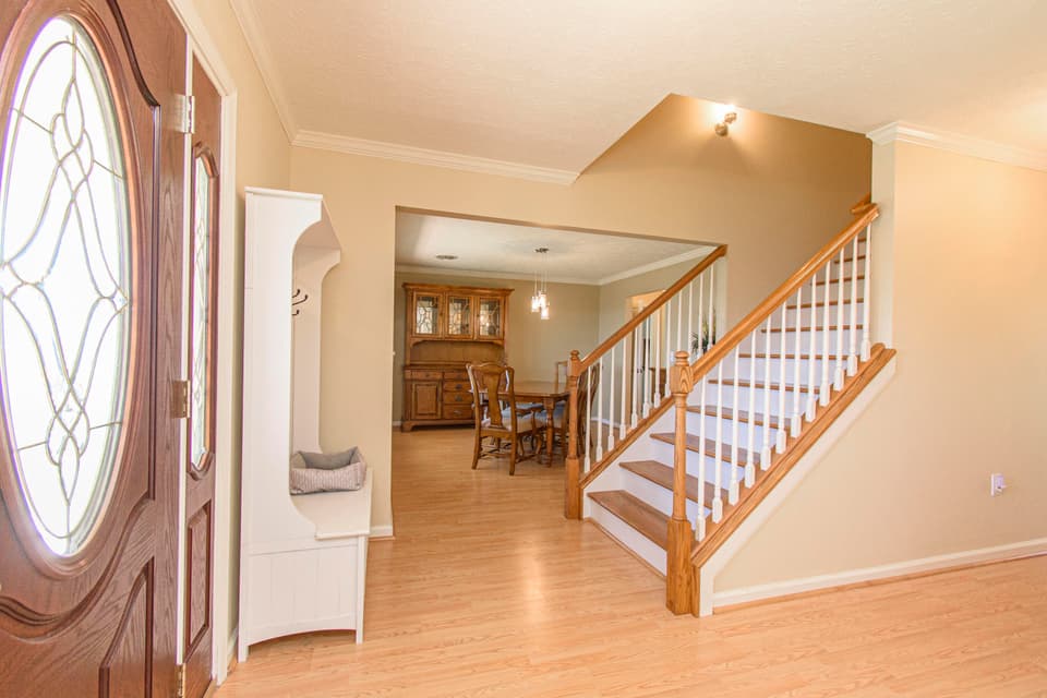1130 Cassatt Ln, photo 6 of 39