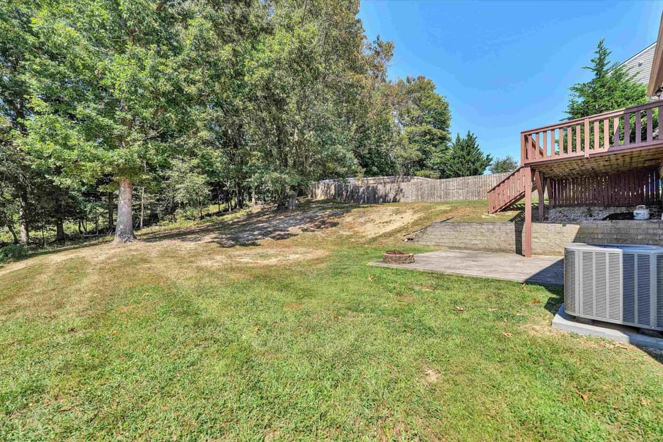 335 Robin Hood Drive, photo 38 of 40