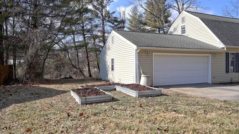 485 Arrowhead Trail, photo 4 of 40