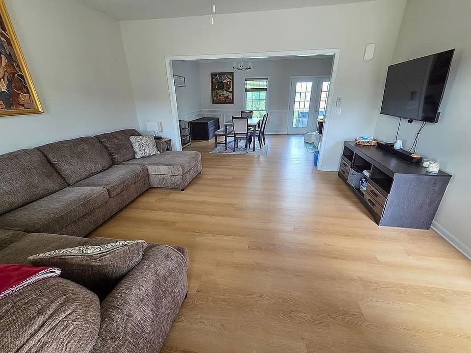 920 Holland Loop NW, photo 14 of 19