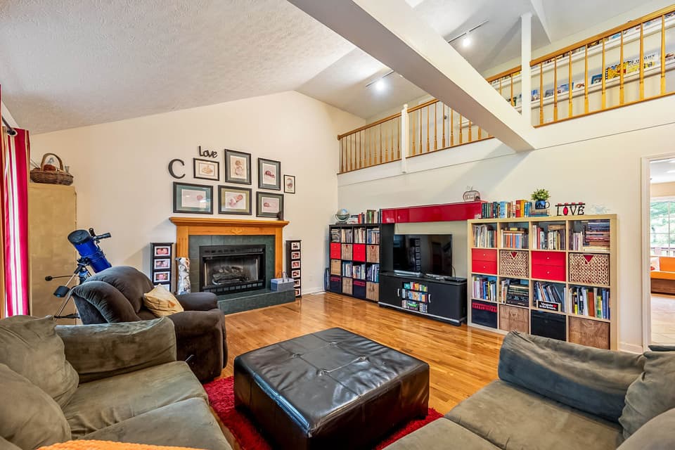 2240 Yellow Sulphur Road, photo 11 of 40