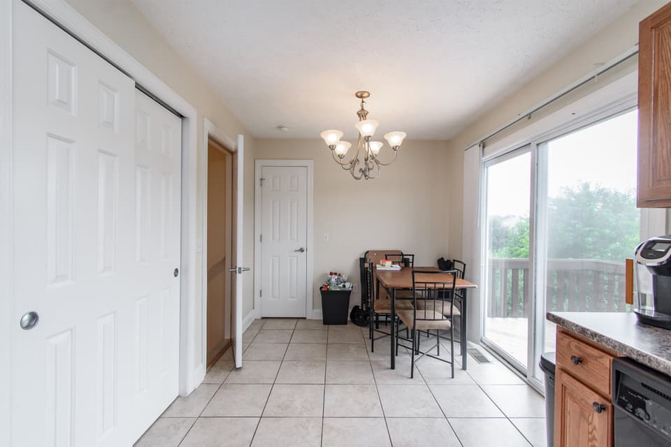 1015 Oak Tree Boulevard, photo 8 of 29