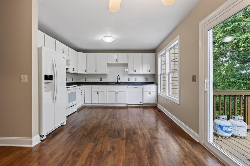 535 Gold Leaf Drive, photo 17 of 40