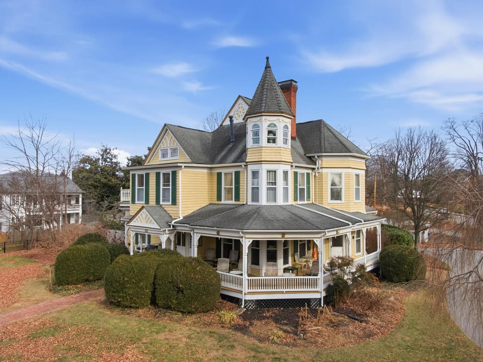 311 E Main Street, photo 2 of 40