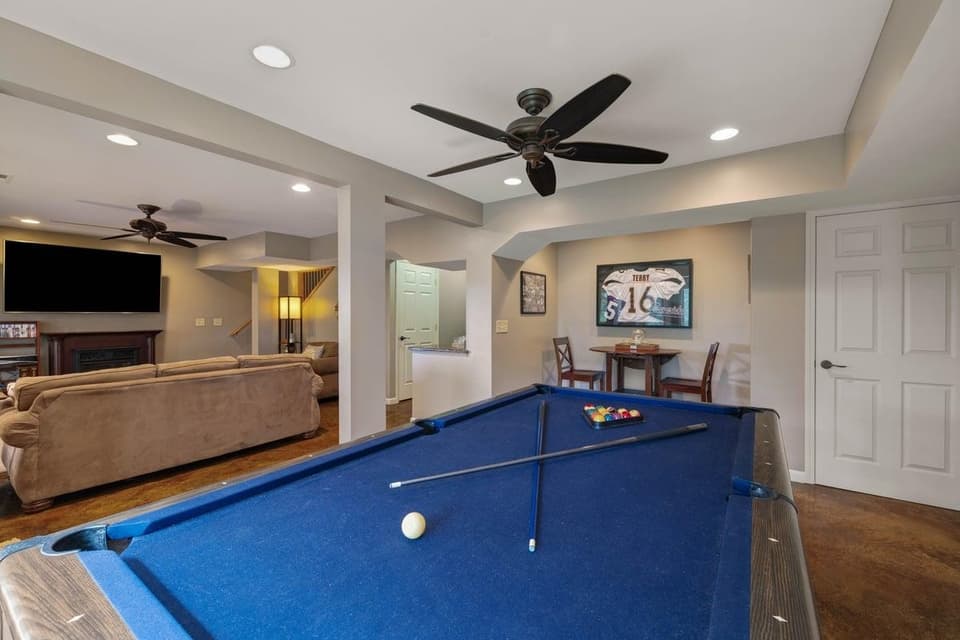 2050 Lubna Drive, photo 33 of 40