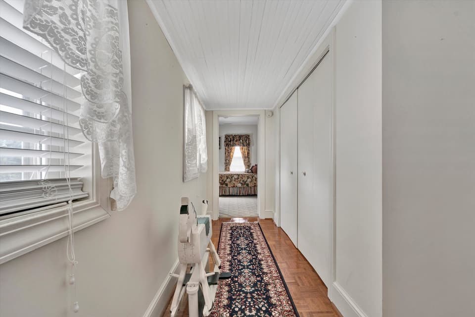115 Lester Street, photo 28 of 40