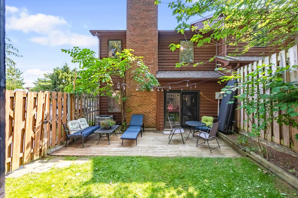 705 Colhoun Street NE, photo 32 of 40