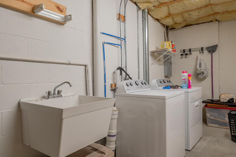405 Silver Leaf Drive, photo 35 of 36