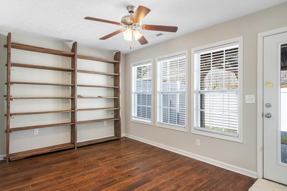 2130 Glade Drive SE, photo 21 of 38
