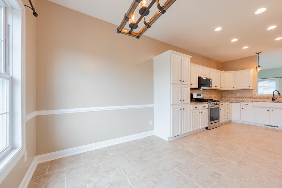305 Meadow Drive, photo 19 of 40