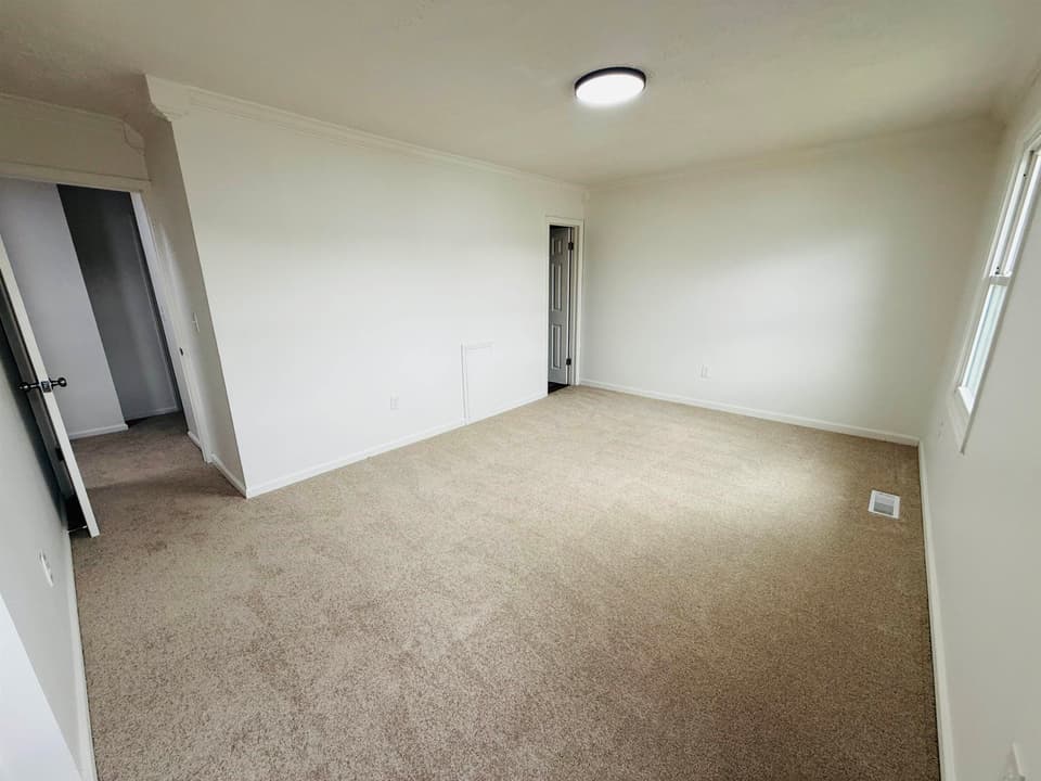 660 Cambria Street NW, photo 14 of 27
