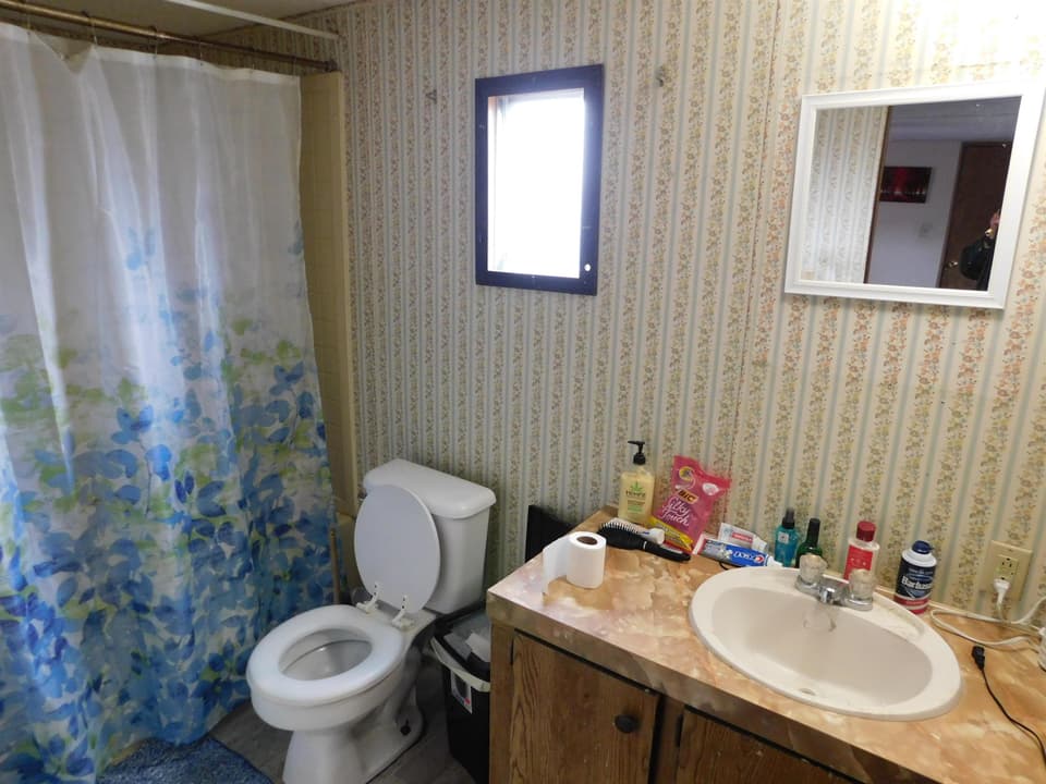 130 Quality Road, photo 3 of 8