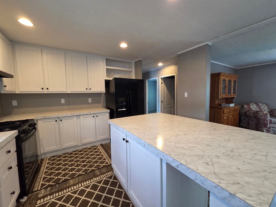 80 Boxwood Drive, photo 2 of 40