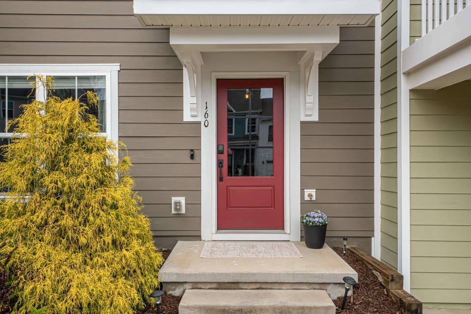 160 Hamilton Avenue NW, photo 2 of 40