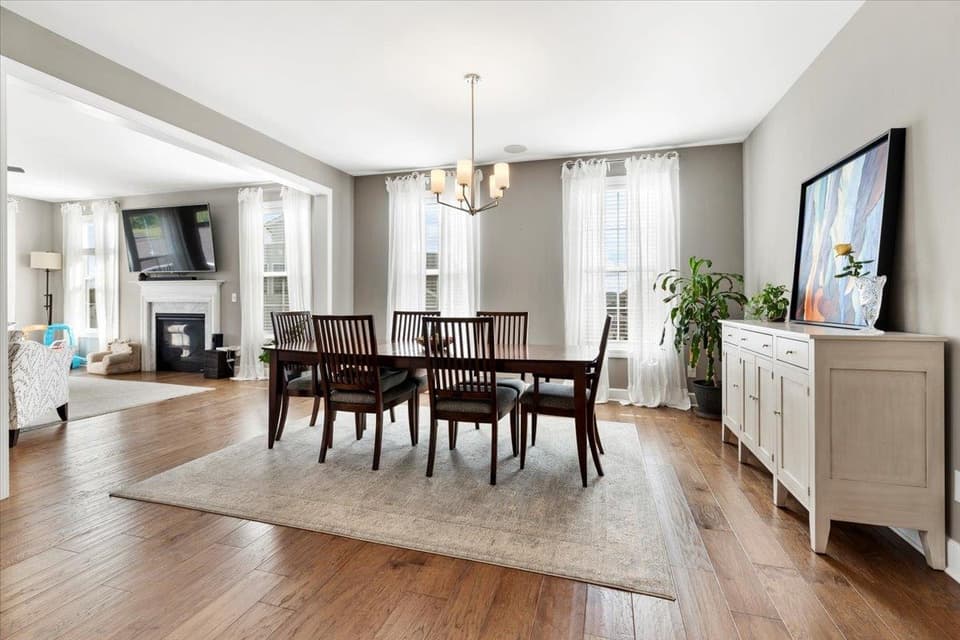 705 Jefferson Circle, photo 23 of 40